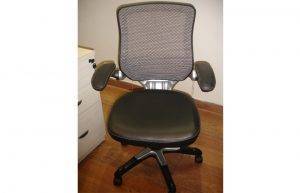 black color luxury office chair
